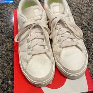 Women’s Nike Court Legacy NN Phantom/Bronze Size 5.5